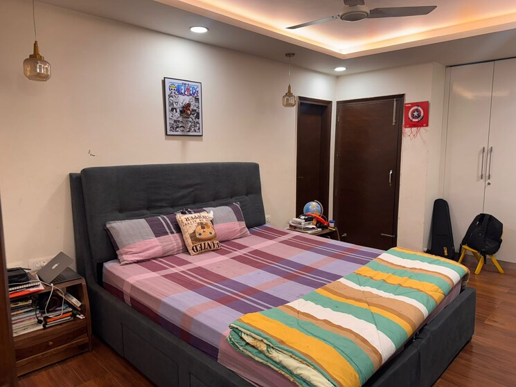 Room, sector 52 3 Bedroom 300 Sq.Yd. Builder Floor In Sector 52 Gurgaon 8670528