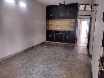 Room in 2 BHK Independent House at Gomti Nagar – for Rent