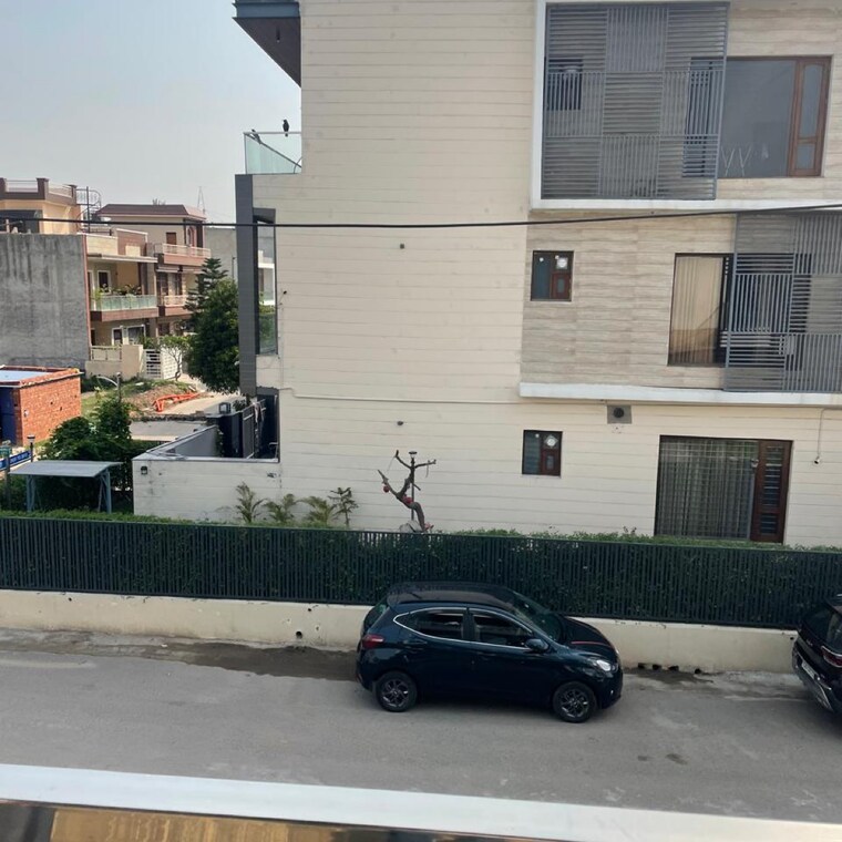  Parking, aerocity  250 Sq.Yd. Plot In Aerocity Mohali 8670513