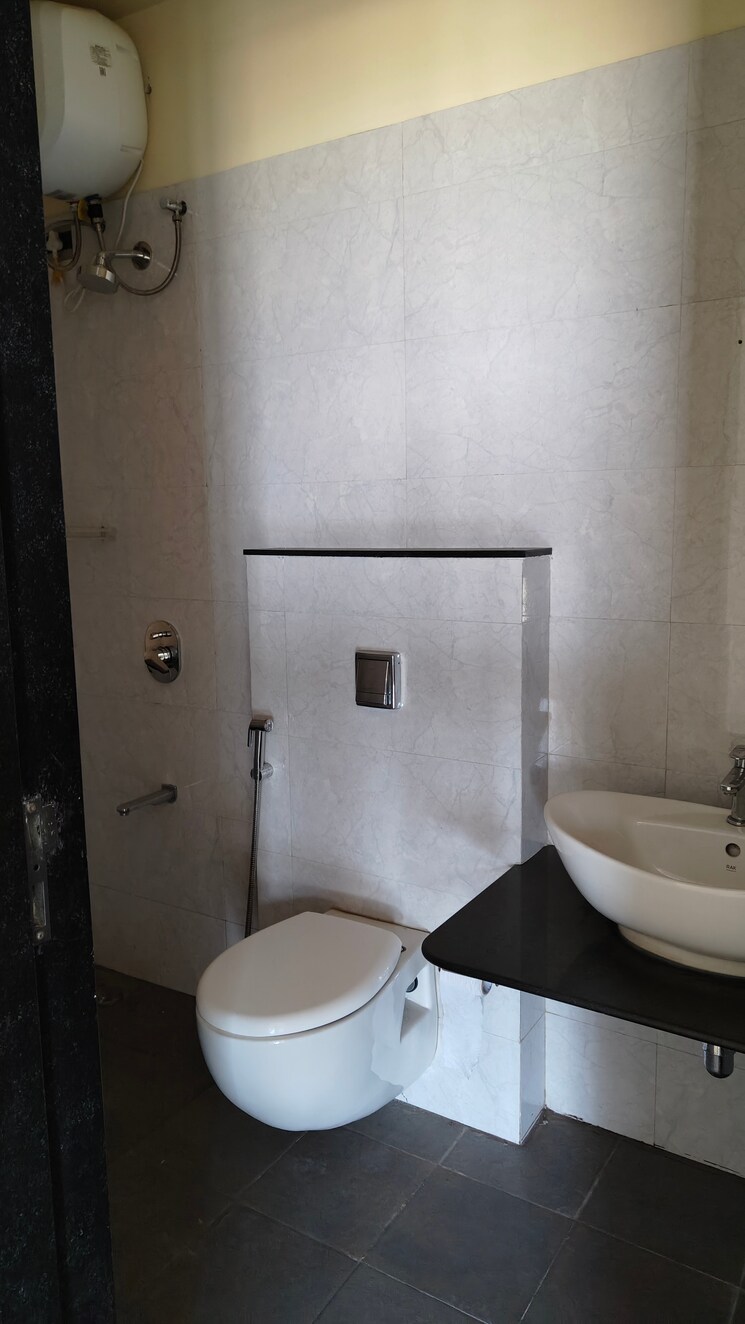 Bathroom, nyati-evolve-1 2 Bedroom 810 Sq.Ft. Apartment In Magarpatta City Pune 8670529