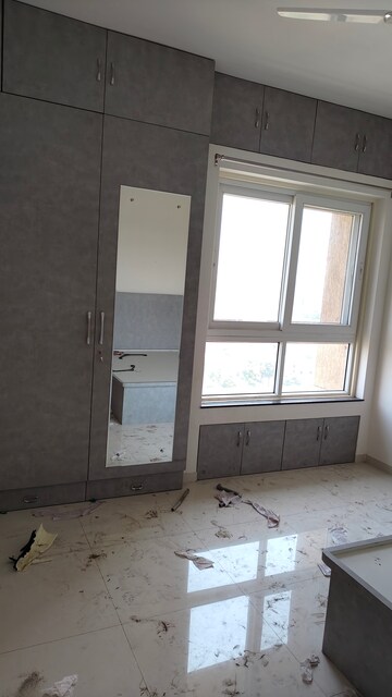 Room in 2 BHK Apartment at Nyati Evolve 1, Magarpatta City – for Sale