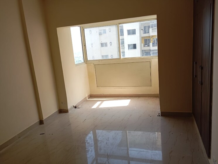 Bathroom, nimbus-the-hyde-park 2 Bedroom 915 Sq.Ft. Apartment In Sector 78 Noida 8670531
