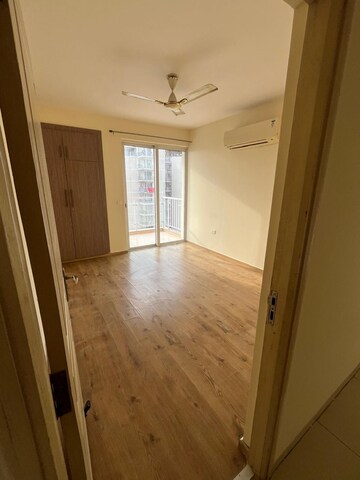2 BHK Apartment For Rent in Experion The Heart Song, Sector 108