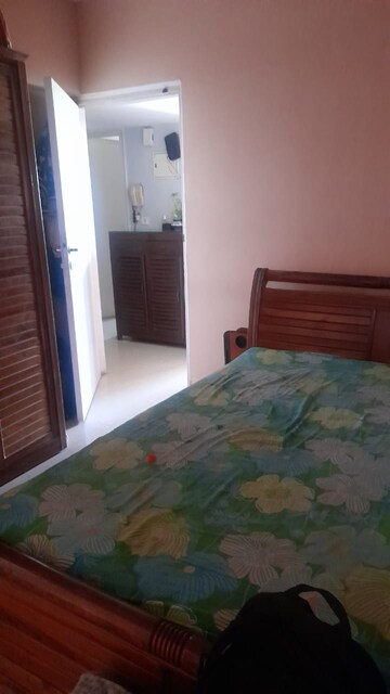 Room in 1 BHK Apartment at Palm Spring Centre, Malad West – for Rent