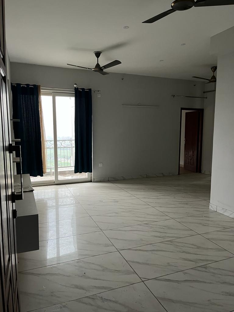 3 BHK + Servant Room Apartment For Rent in Urbtech Hilston