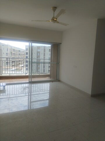 2 BHK Apartment For Rent in Mantra 29 Gold Coast, Tingre Nagar
