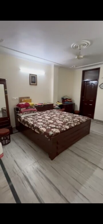 Master Bedroom in 2 BHK Builder Floor at Govindpuri – for Rent