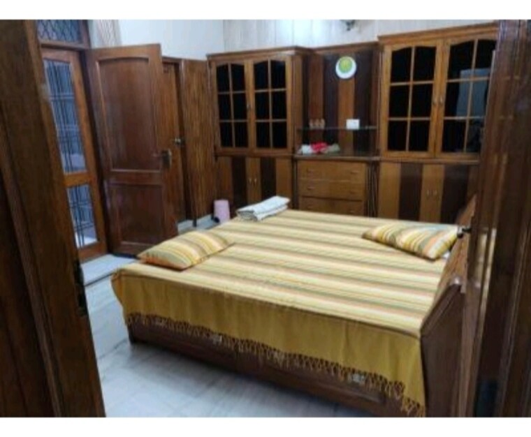 Bedroom, sector 16 3 Bedroom 160 Sq.Yd. Independent House In Sector 16 Faridabad 8670622