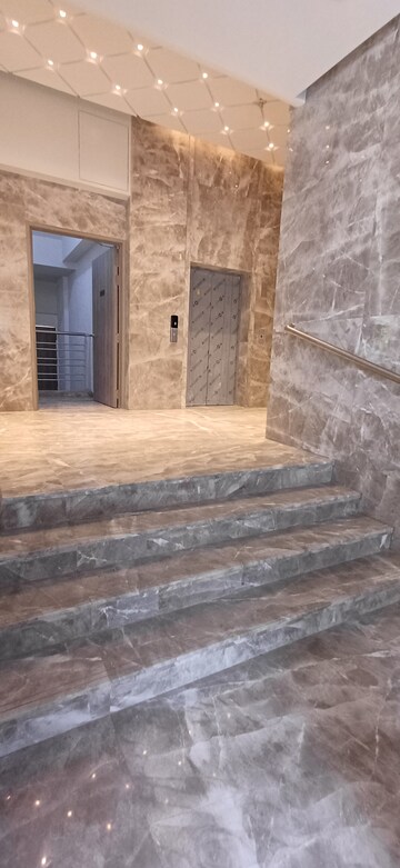 Furnished Amenities in 2 BHK Apartment at 153 Skye, Matunga West – for Sale