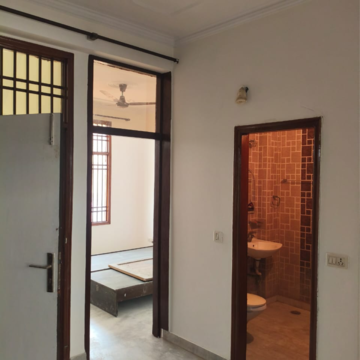 Room in 2.5 BHK Villa at Sector 23 – for Rent