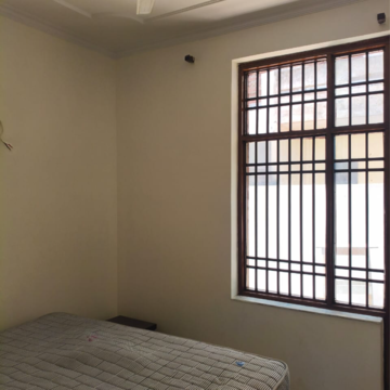 Room in 2.5 BHK Villa at Sector 23 – for Rent