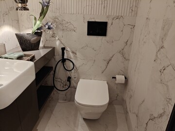 2 BHK Apartment For Sale in Roswalt Raya, Chembur