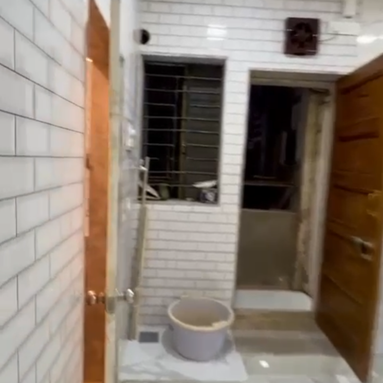 Bathroom, shalimar-apartments-colaba 1 RK 265 Sq.Ft. Apartment In Apollo Bunder Mumbai 8670691