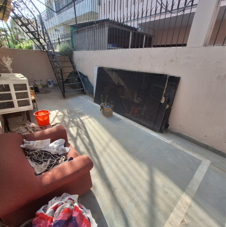  Parking, sector 23 2.5 Bedroom 1200 Sq.Ft. Independent House In Sector 23 Gurgaon 8670728