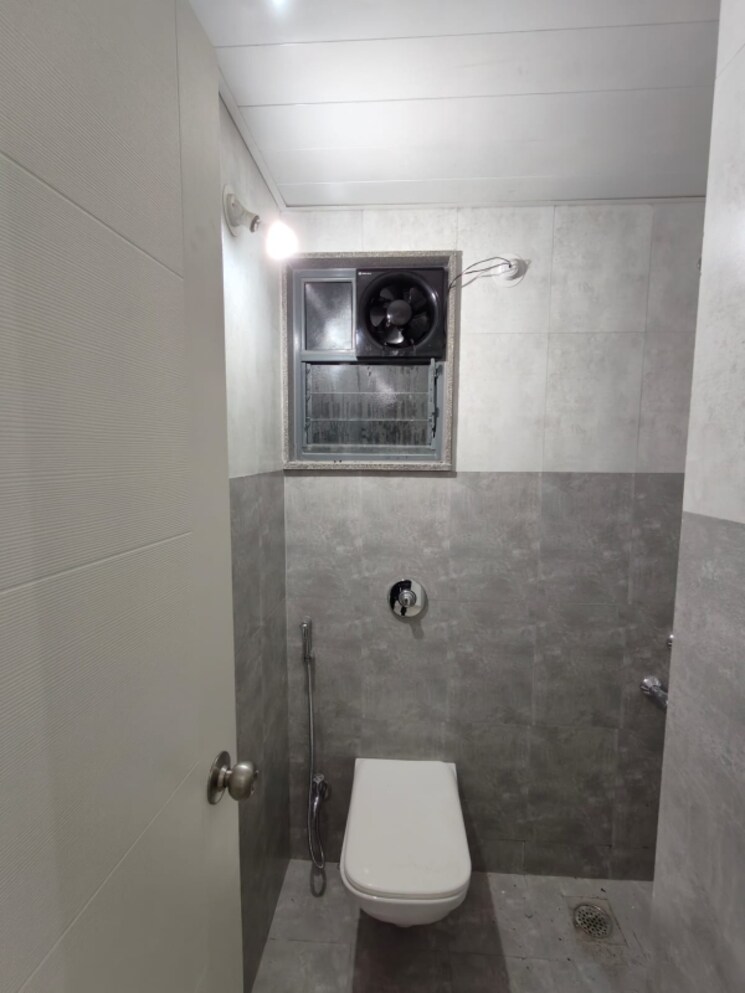 Bathroom, rohan-abhilasha 3 Bedroom 1065 Sq.Ft. Apartment In Wagholi Pune 8670725