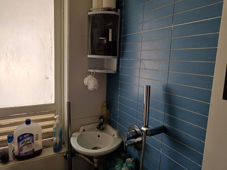 Bathroom, group-seven-rushi-heights 2 Bedroom 690 Sq.Ft. Apartment In Goregaon East Mumbai 8670739