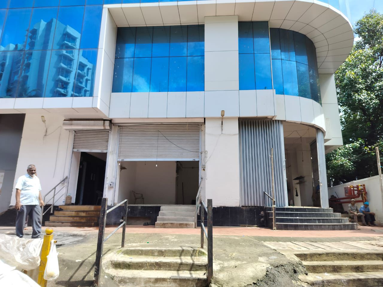 Office Space For Sale in Santacruz West