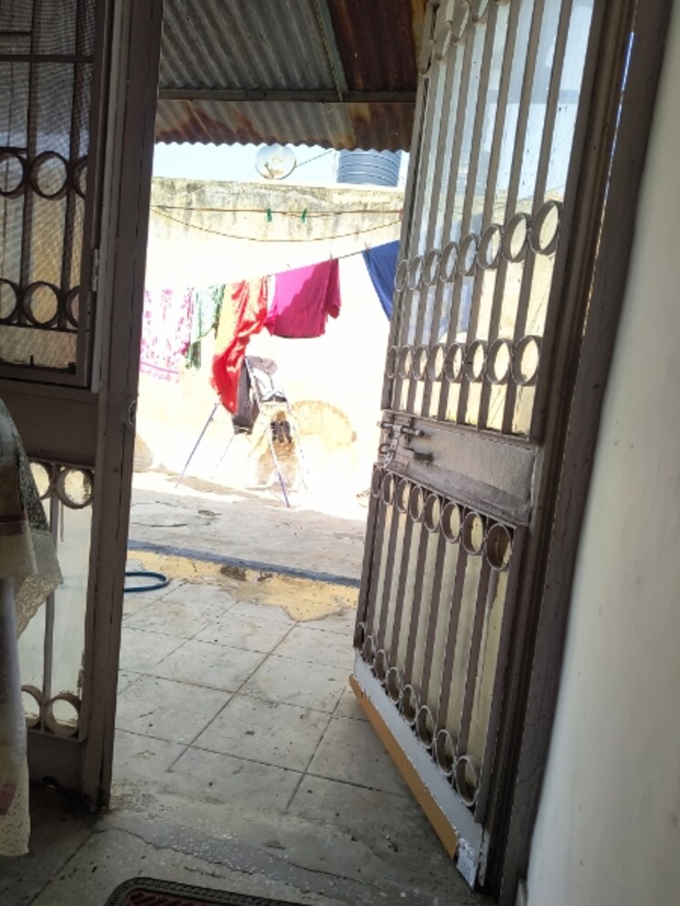 Balcony, sarita-vihar-pocket-j-rwa 3.5 Bedroom 1550 Sq.Ft. Apartment In Sarita Vihar Delhi 8670876