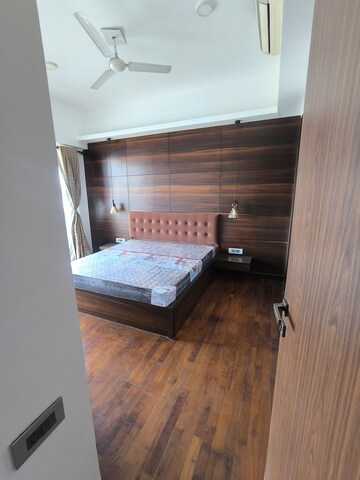 3 BHK Apartment For Rent in Omkar Alta Monte, Malad East