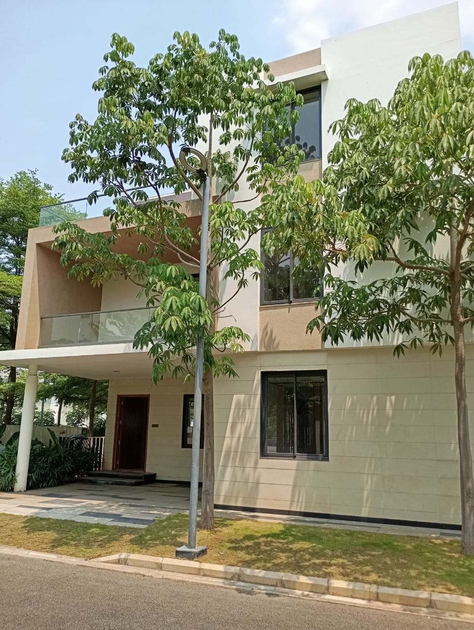 5 BHK + Pooja Room,Servant Room Villa For Sale in Keerthi Riverside Kismatp