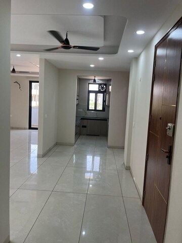 Building Lobby in 3 BHK Builder Floor at Sector 57 – for Rent