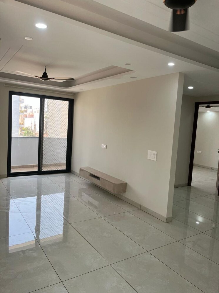 Room, sector 57 3 Bedroom 318 Sq.Yd. Builder Floor In Sector 57 Gurgaon 8670964