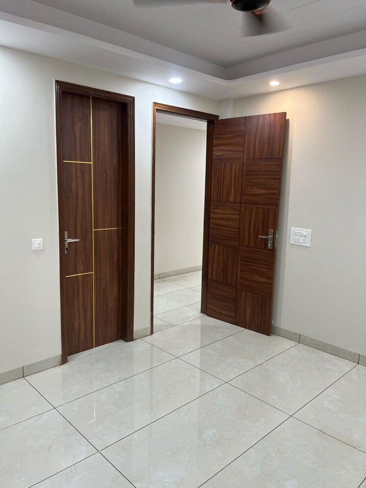 Room, sector 57 3 Bedroom 318 Sq.Yd. Builder Floor In Sector 57 Gurgaon 8670964