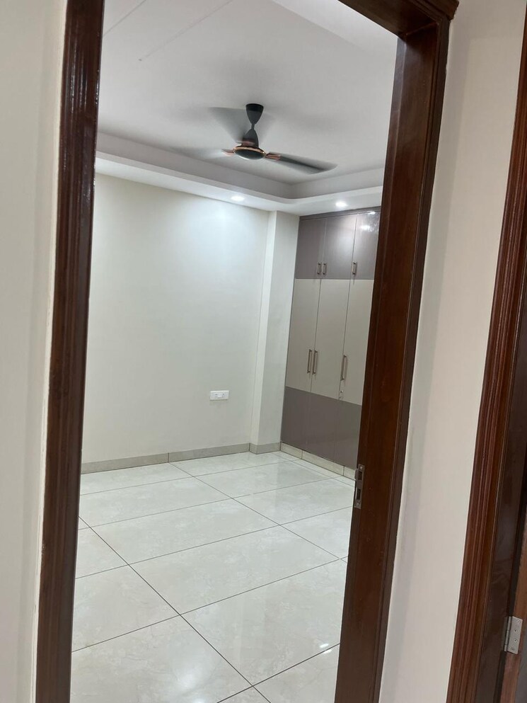 Room, sector 57 3 Bedroom 318 Sq.Yd. Builder Floor In Sector 57 Gurgaon 8670964