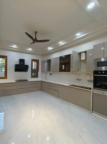 Kitchen in 4 BHK Builder Floor at Sector 29 – for Sale