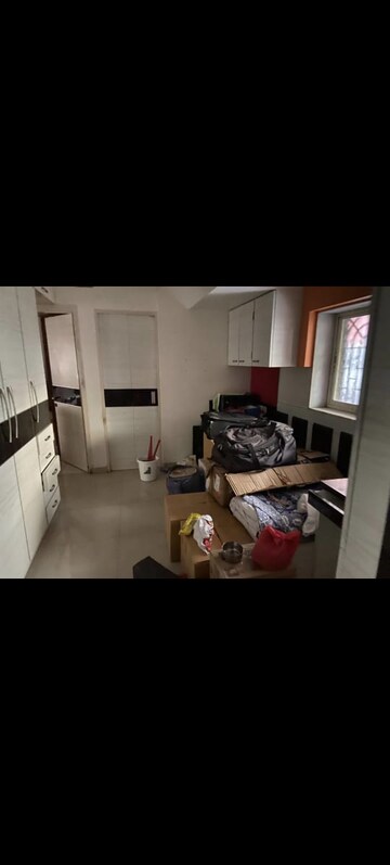 Master Bedroom in 3.5 BHK Apartment at Samartha Ashish CHS, Andheri West – for Rent