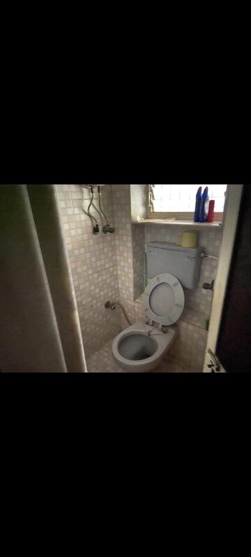 Bathroom in 3.5 BHK Apartment at Samartha Ashish CHS, Andheri West – for Rent
