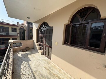 2 BHK Builder Floor – Exterior View View at Sector 40 - for Rent