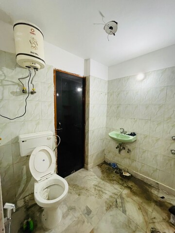 Master Bedroom in 3 BHK Builder Floor at Saket – for Rent