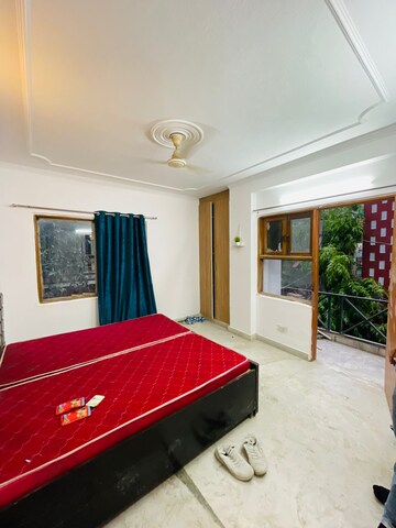 Bedroom in 3 BHK Builder Floor at Saket – for Rent