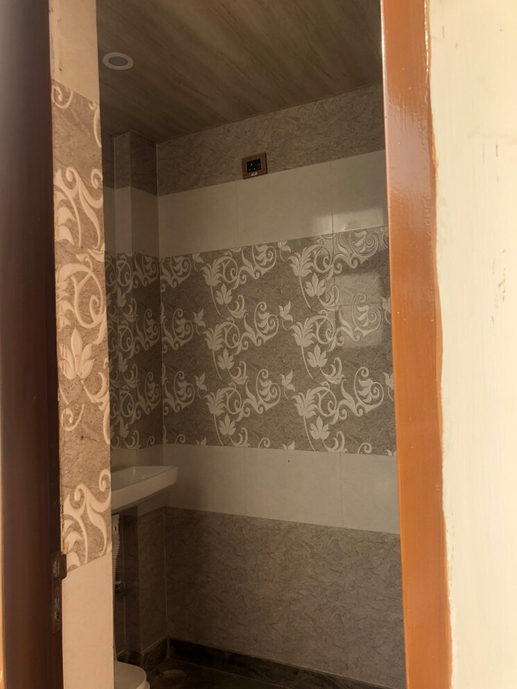 undefined, sector 45 2 Bedroom 180 Sq.Yd. Builder Floor In Sector 45 Gurgaon 8671094