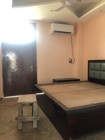 Bedroom in 2 BHK Builder Floor at Sector 45 – for Rent