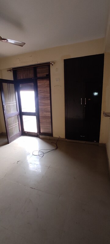 Kitchen in 3.5 BHK Apartment at Shiv Sai Ozone Park, Sector 86 – for Rent