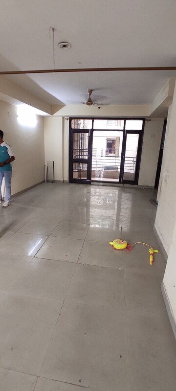 Bathroom in 3.5 BHK Apartment at Shiv Sai Ozone Park, Sector 86 – for Rent