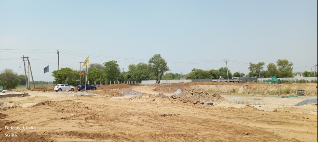 Plot For Sale in Mathura Road