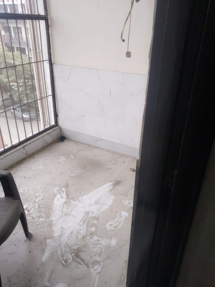 Balcony, subhash nagar 2 Bedroom 110 Sq.Yd. Builder Floor In Subhash Nagar Delhi 8671140