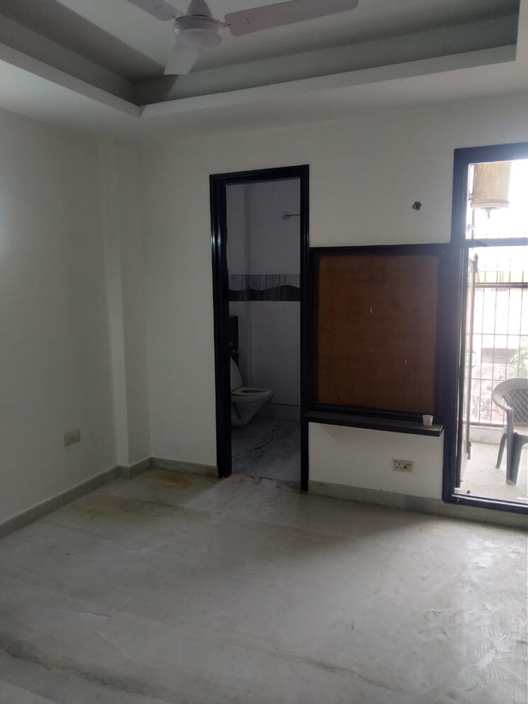 Room, subhash nagar 2 Bedroom 110 Sq.Yd. Builder Floor In Subhash Nagar Delhi 8671140