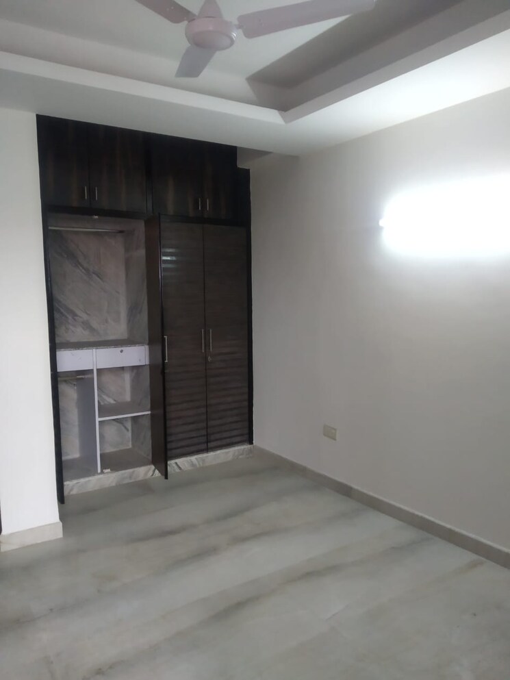 Room, subhash nagar 2 Bedroom 110 Sq.Yd. Builder Floor In Subhash Nagar Delhi 8671140