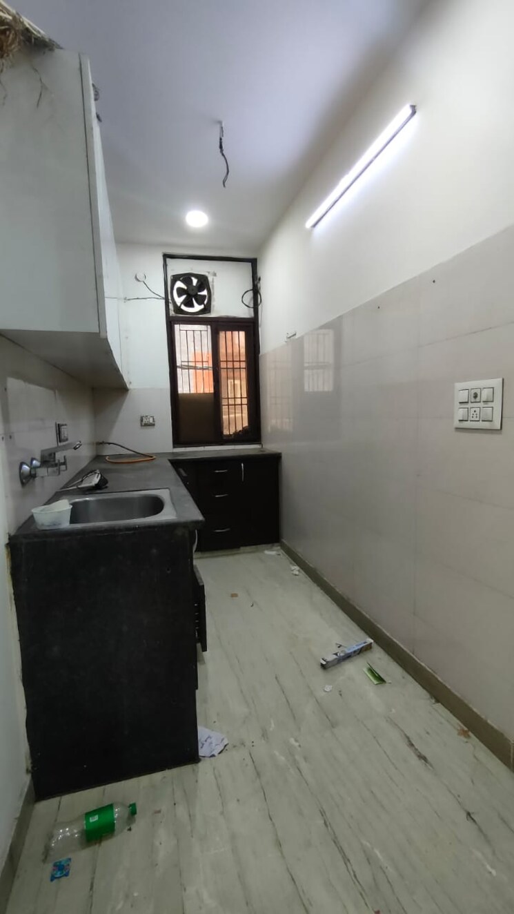 Kitchen, rohini sector 25 3 Bedroom 900 Sq.Ft. Builder Floor In Rohini Sector 25 Delhi 8671152
