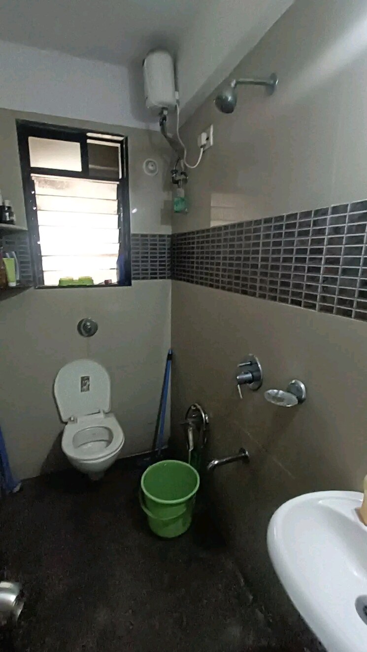 Bathroom, agarwal-krish-garden 2 Bedroom 810 Sq.Ft. Apartment In Nalasopara West Palghar 8671141