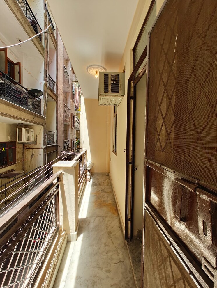 Balcony, govindpuri 2 Bedroom 650 Sq.Ft. Builder Floor In Govindpuri Delhi 8671176