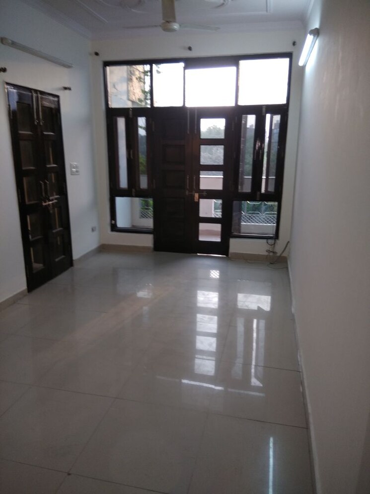 Room, rajouri garden 2 Bedroom 160 Sq.Yd. Builder Floor In Rajouri Garden Delhi 8671190