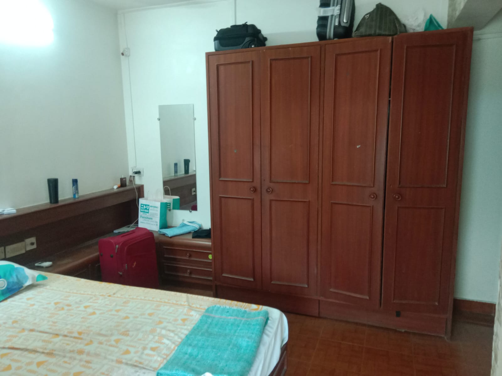 1 BHK 450 Sq.Ft. Apartment in Western Tower