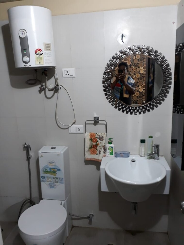 Bathroom, gaur-city-2-14th-avenue 3 Bedroom 740 Sq.Ft. Apartment In Sector 16c Greater Noida Greater Noida 8671253