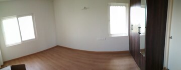 Room in 2 BHK Apartment at Brigade Golden Triangle, Old Madras Road – for Rent