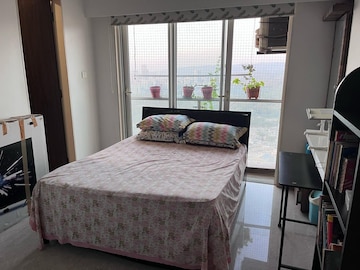 Bedroom in 2 BHK Apartment at JP Decks, Goregaon East – for Rent